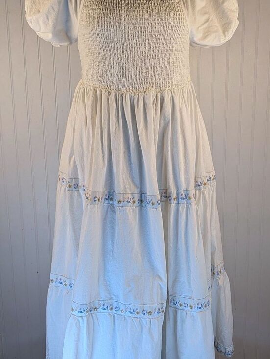 Rachel Zoe Dresses & Skirts - Rachel Zoe White Smocked Puff Sleeve Cottage Midi Dress Floral Embroidery 14